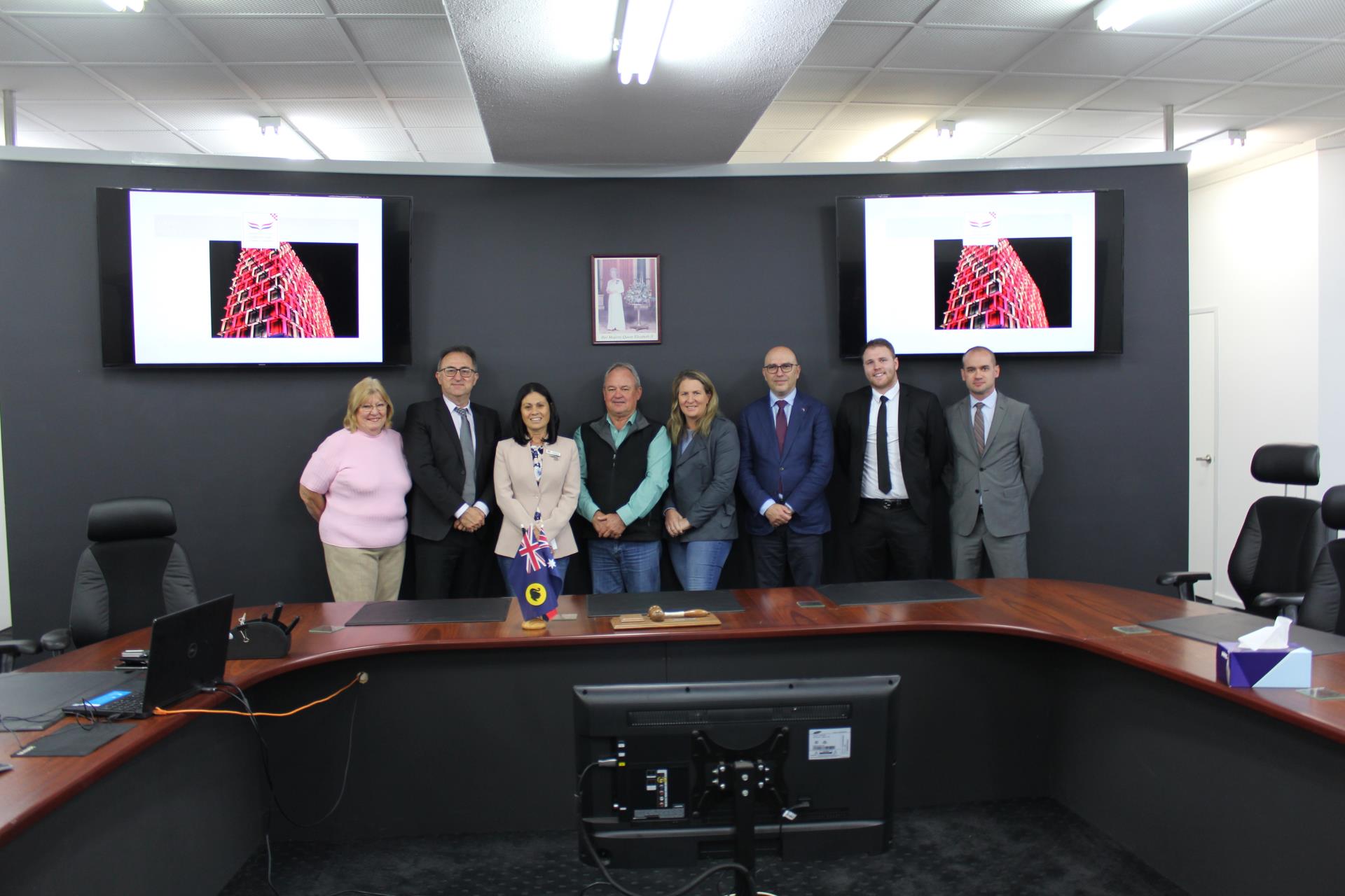 Carnarvon Invites Sister City Partnership with Antunovac, Croatia